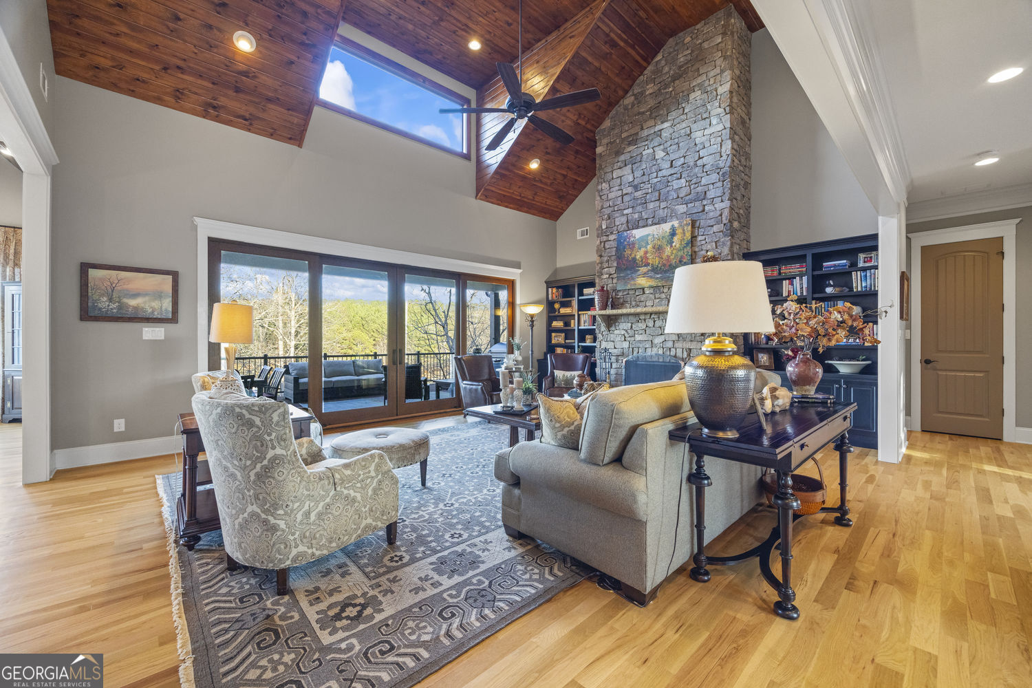 Toccoa, Georgia 30577, United States, 5 Bedrooms Bedrooms, ,4 BathroomsBathrooms,Residential,Active,254769