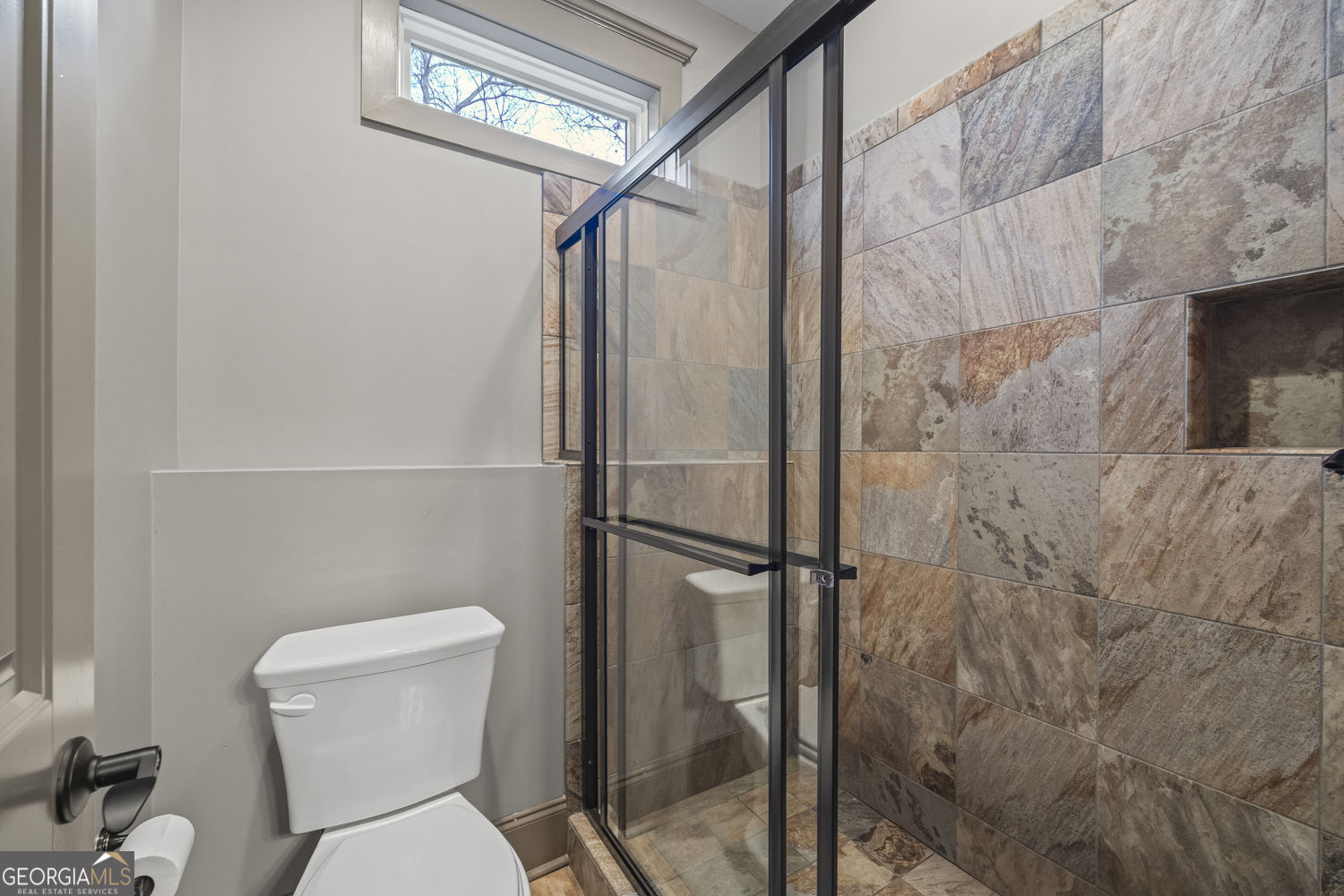 Toccoa, Georgia 30577, United States, 5 Bedrooms Bedrooms, ,4 BathroomsBathrooms,Residential,Active,254769