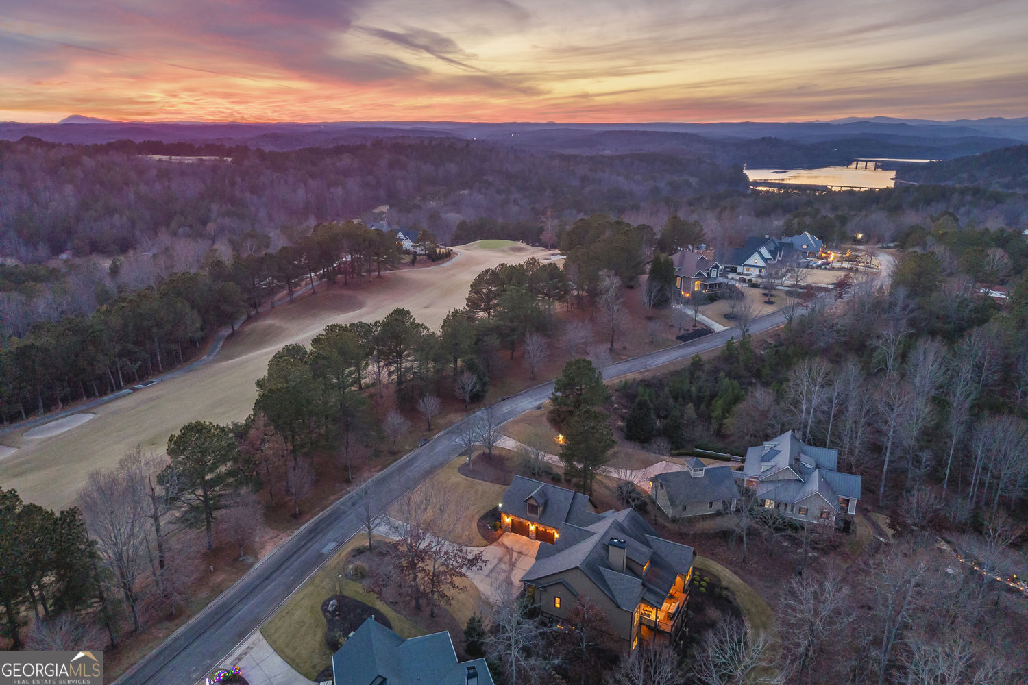 Toccoa, Georgia 30577, United States, 5 Bedrooms Bedrooms, ,4 BathroomsBathrooms,Residential,Active,254769
