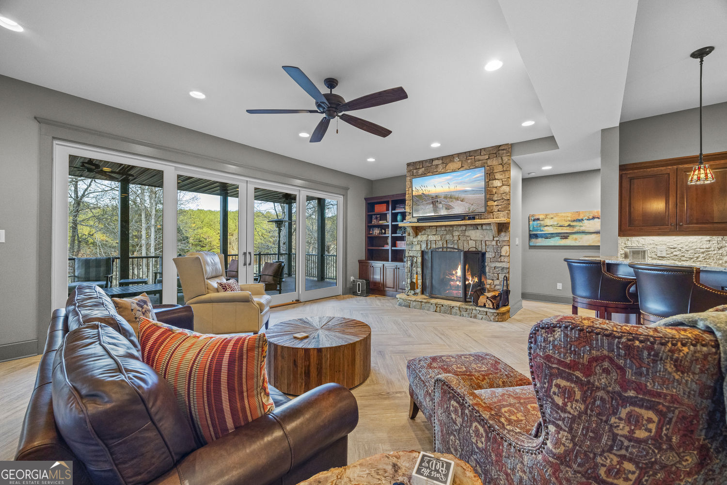 Toccoa, Georgia 30577, United States, 5 Bedrooms Bedrooms, ,4 BathroomsBathrooms,Residential,Active,254769