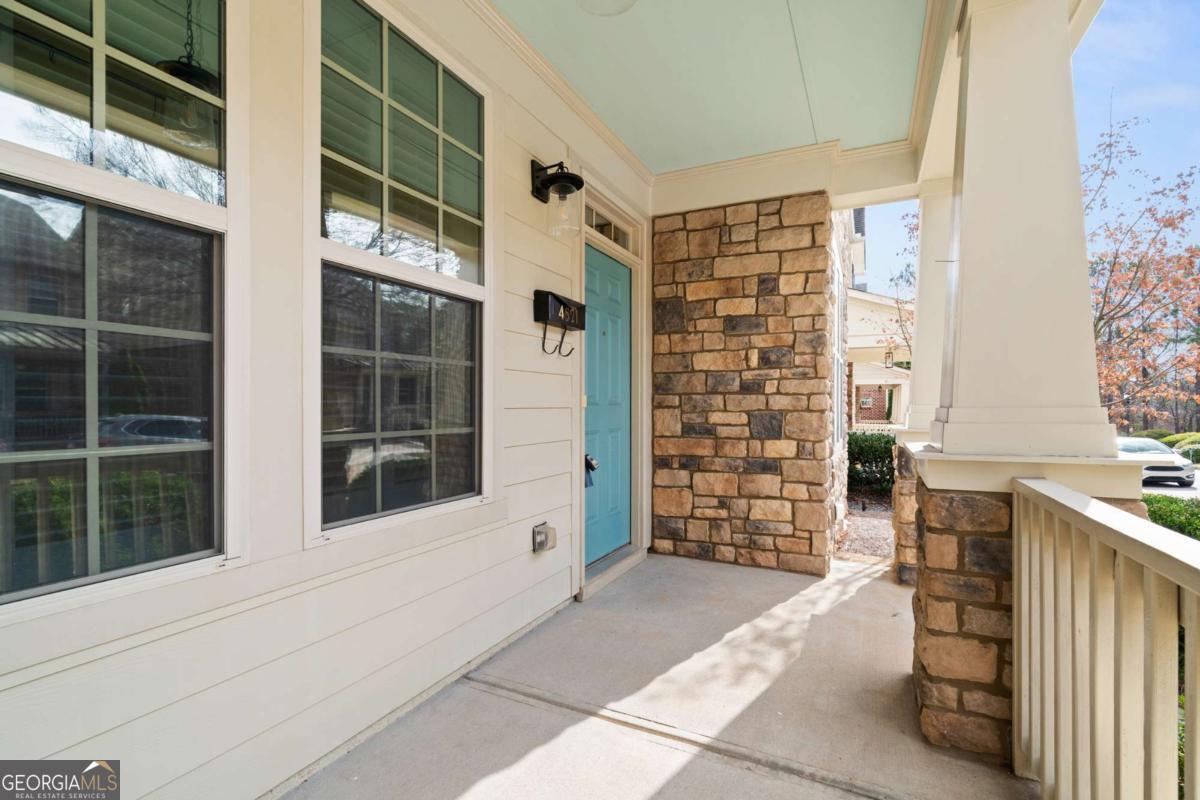 4521 W Village CT SE