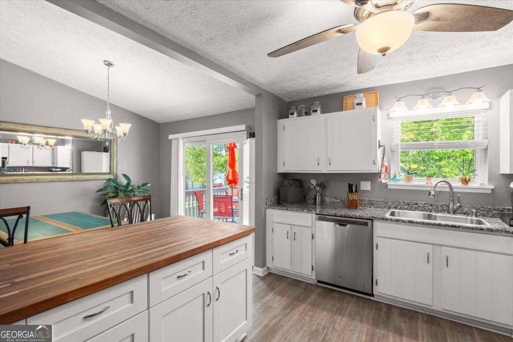 Photo of 1501 Jamerson Landing, Marietta, GA 30066 (MLS # 10743011)