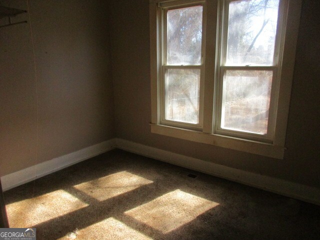 6 Derrick ST