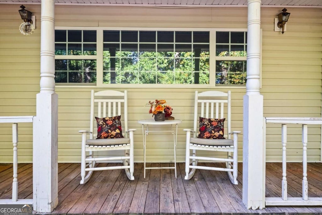 Photo of 109 Lakeview Circle, Cumming, GA 30040 (MLS # 10839723)
