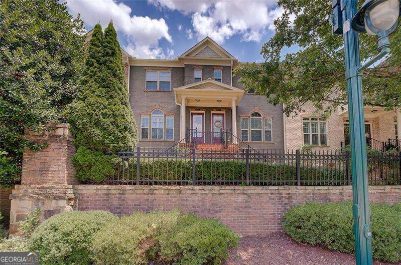 421 Alderwood ST