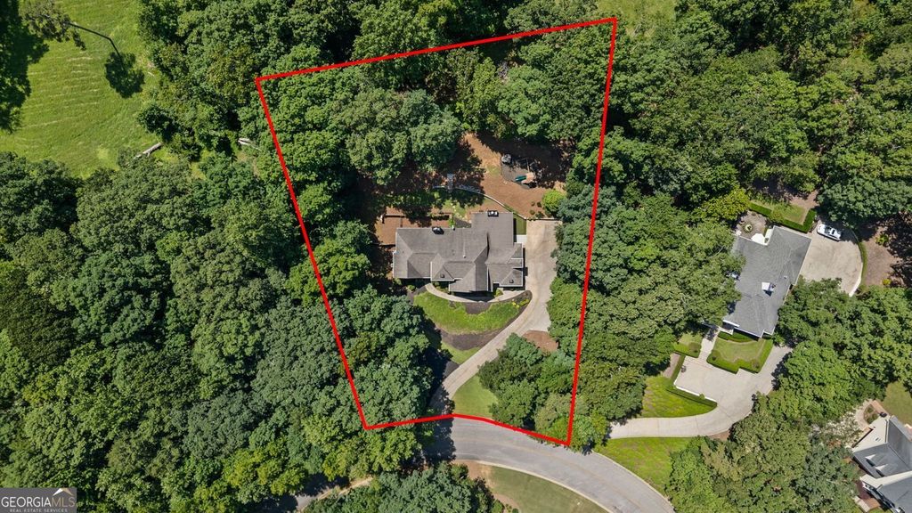 Photo of 3095 Chattahoochee Trace, Gainesville, GA 30506 (MLS # 10653393)