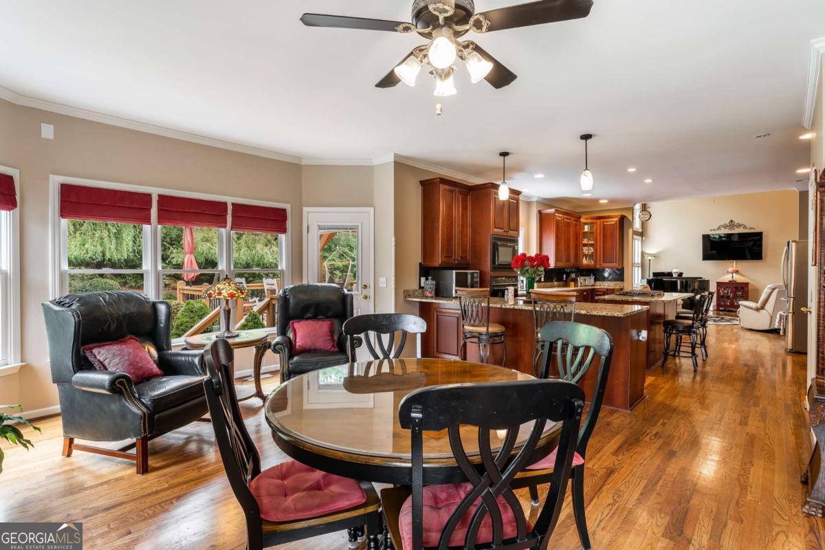 8046 Ridge VLY