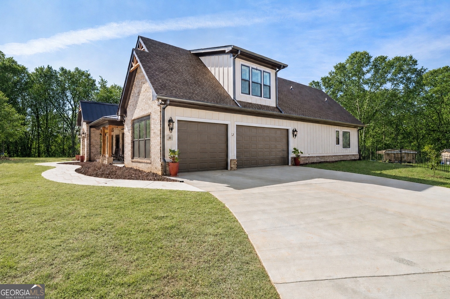 233 Hunter RD