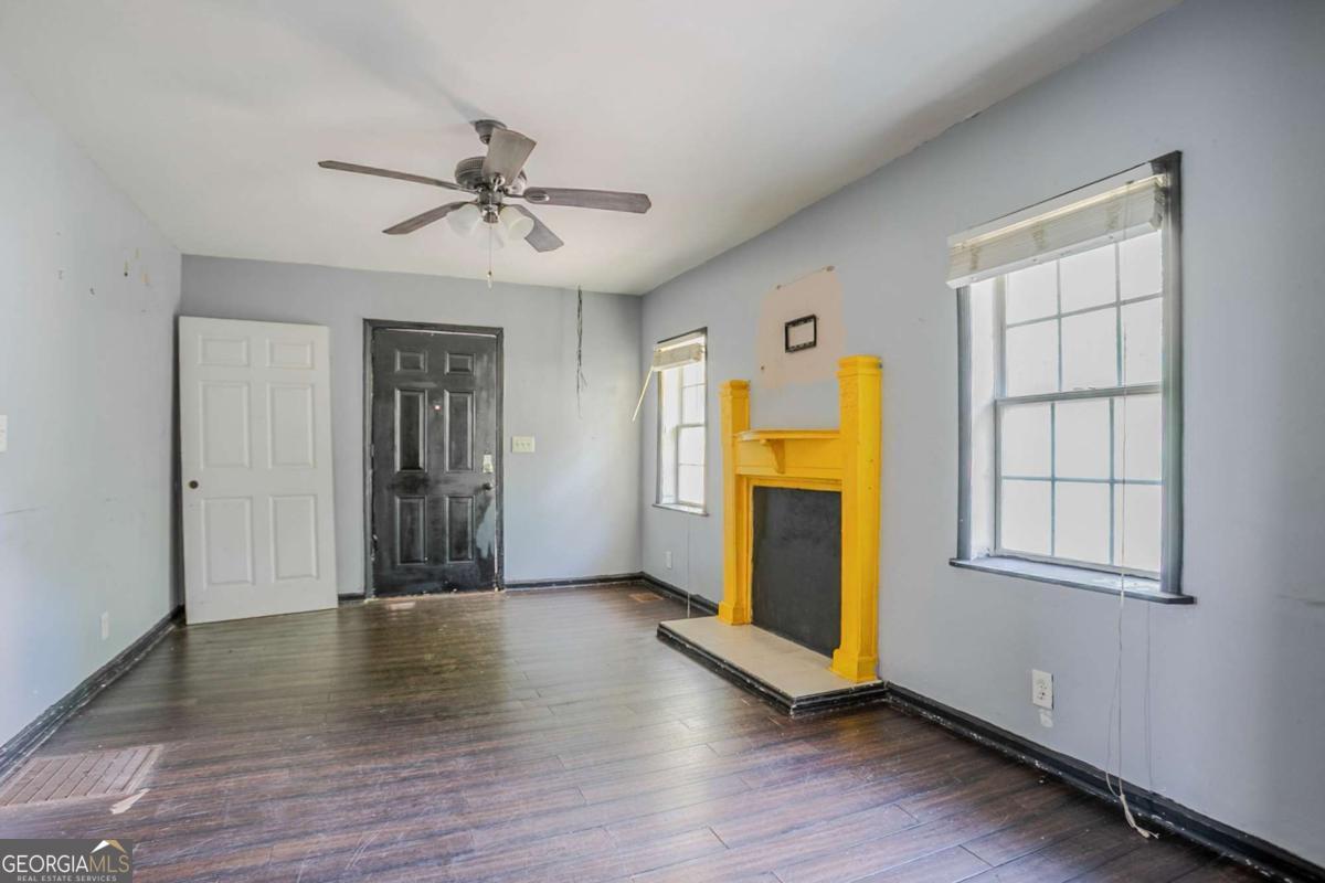 1905 Flat Shoals RD SE