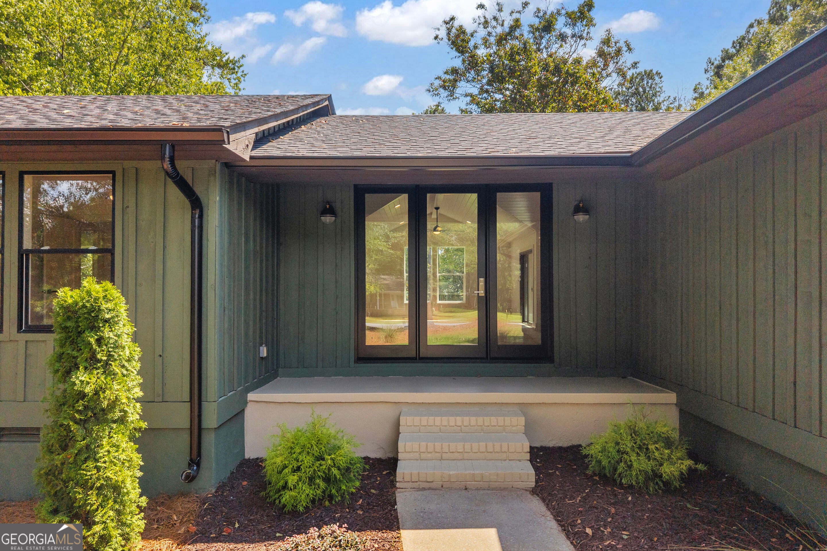 1040 Woodbine DR