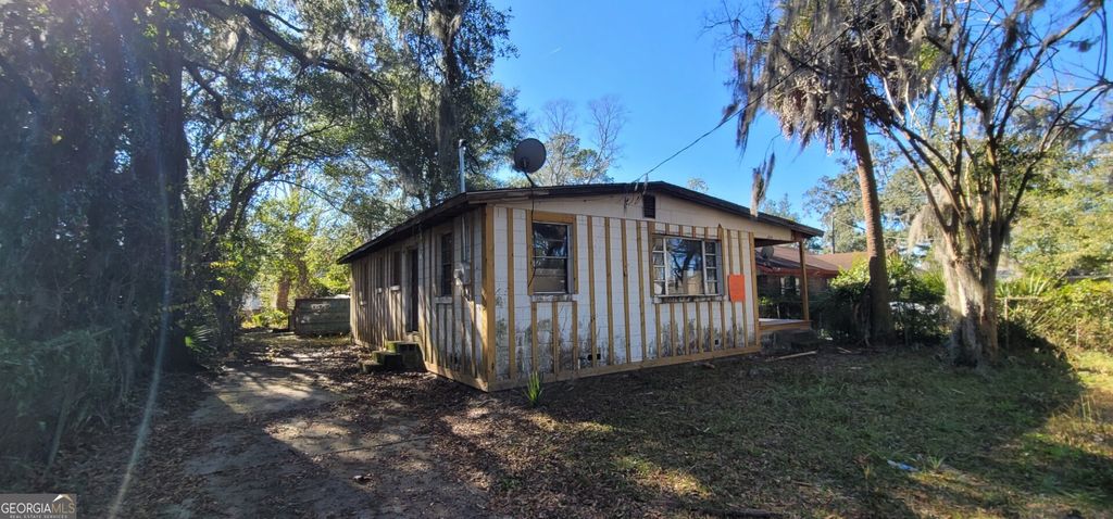 Photo of 2109 Hanson Street, Savannah, GA 31404 (MLS # 10724992)