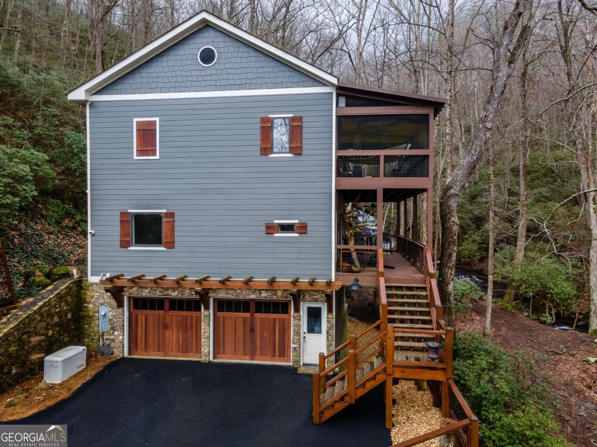185 Huckleberry Cove RD
