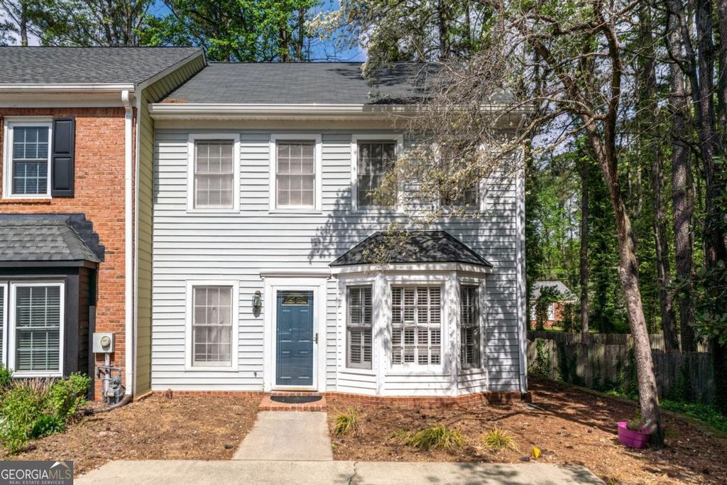 Photo of 599 SE Saint James Walk SE, Marietta, GA 30067 (MLS # 10726580)