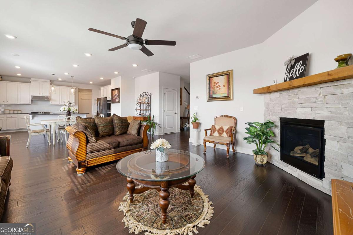 2560953996 Homes for Sale
