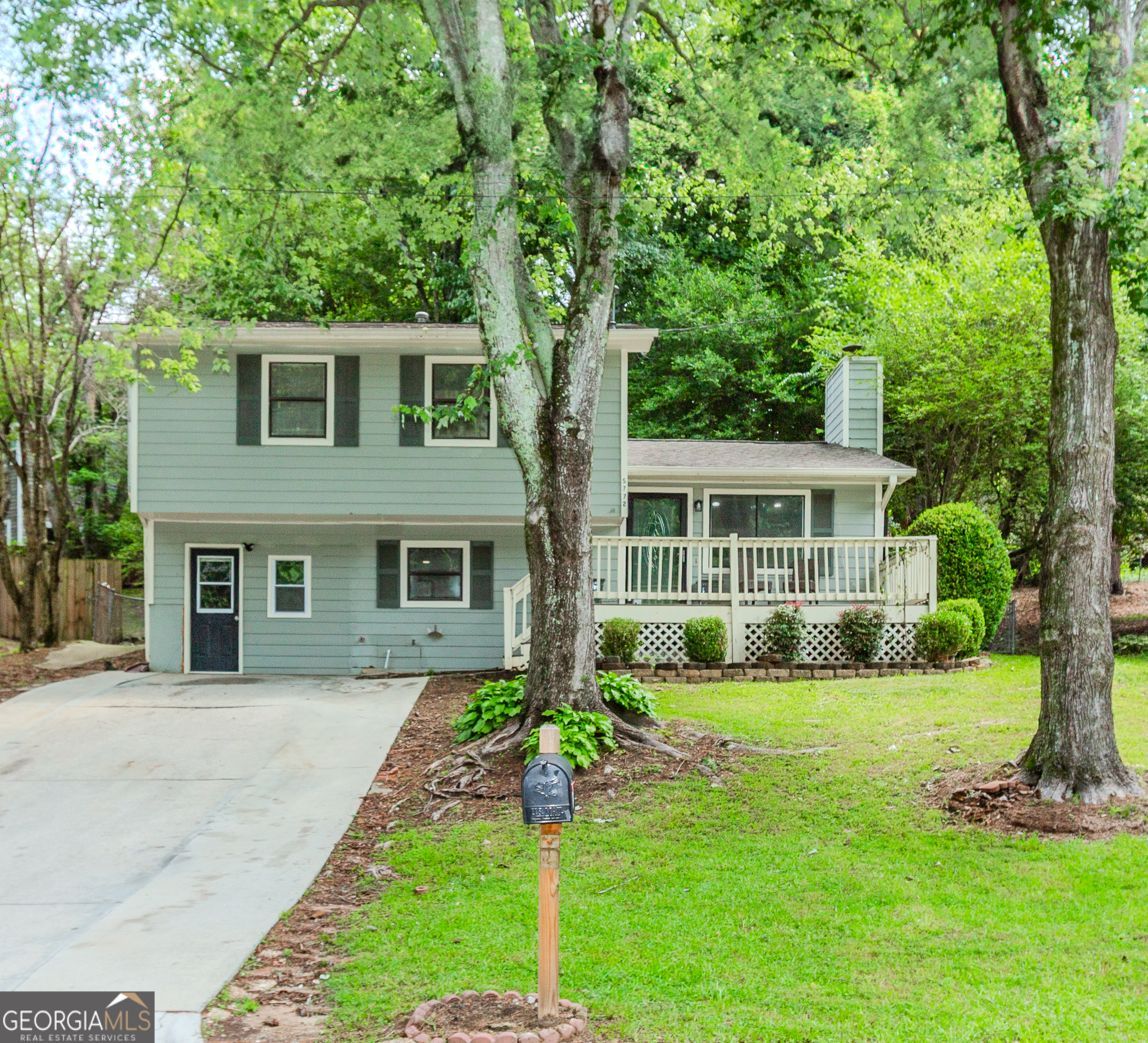 5772 Western Hills DR