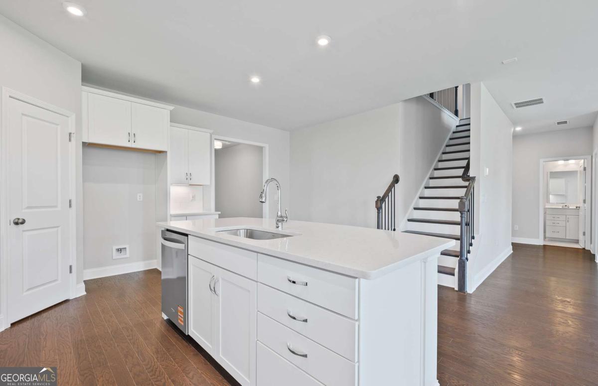 324 Foxglove WAY