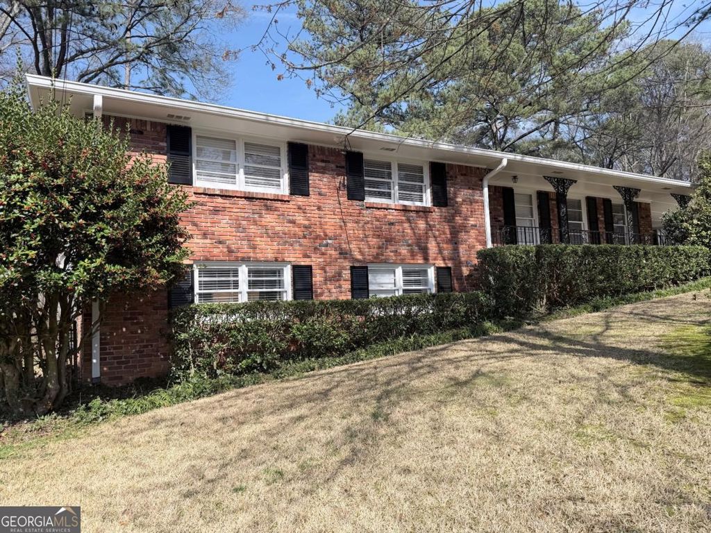 Photo of 2888 Bonanza Drive, Decatur, GA 30033 (MLS # 10738067)