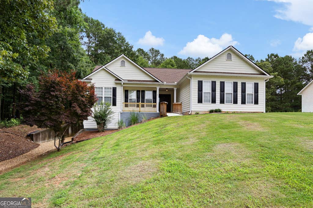 Photo of 9 CROSS POINTE Way, Hiram, GA 30141 (MLS # 10817108)
