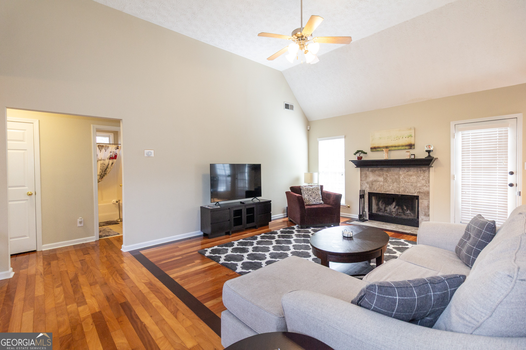 Fayetteville, Georgia 30215, United States, 4 Bedrooms Bedrooms, ,2 BathroomsBathrooms,Residential,Pending,745