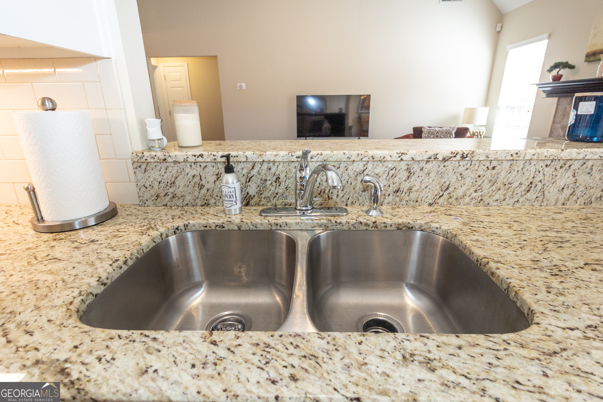 Fayetteville, Georgia 30215, United States, 4 Bedrooms Bedrooms, ,2 BathroomsBathrooms,Residential,Pending,745