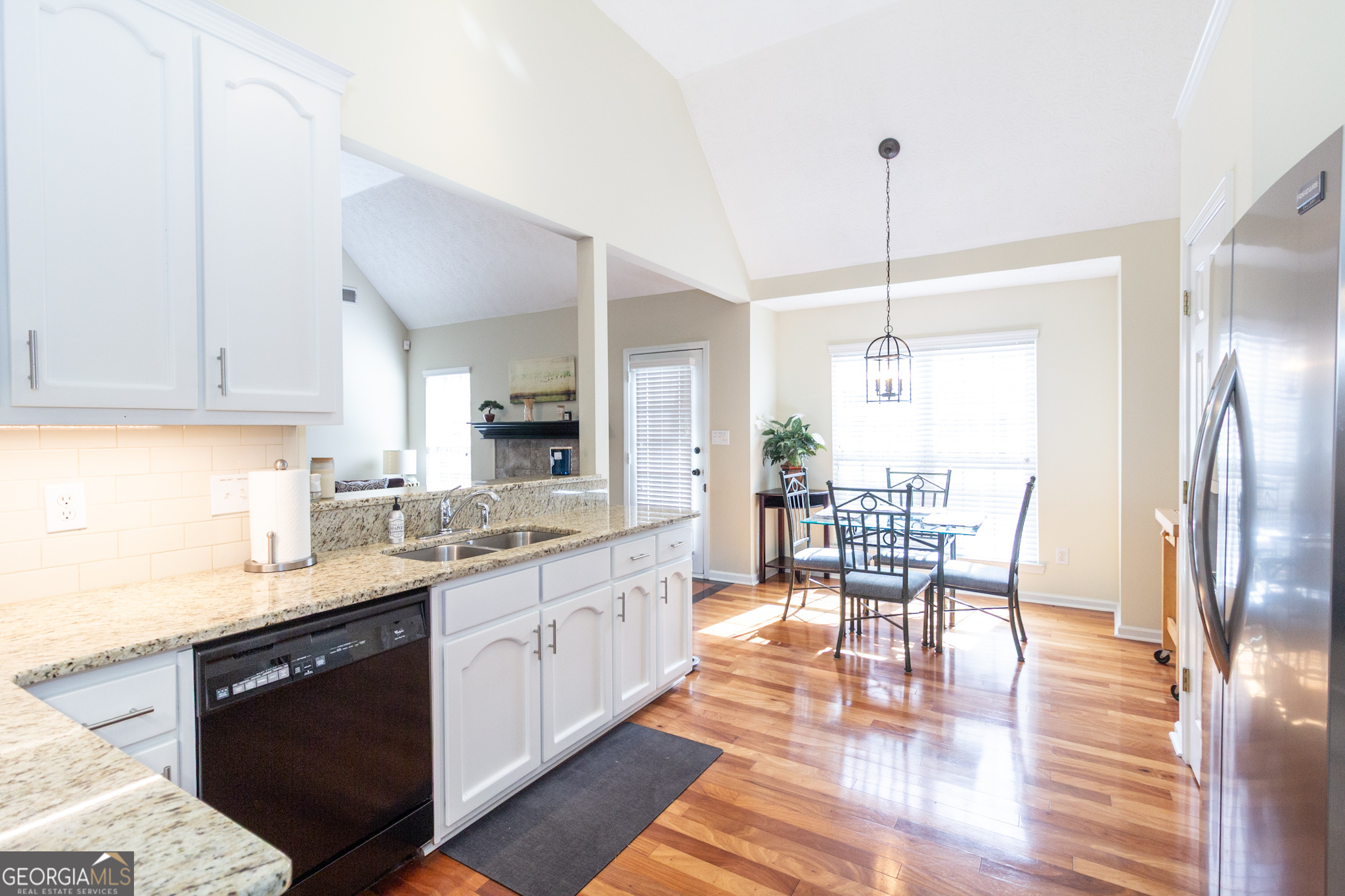 Fayetteville, Georgia 30215, United States, 4 Bedrooms Bedrooms, ,2 BathroomsBathrooms,Residential,Pending,745