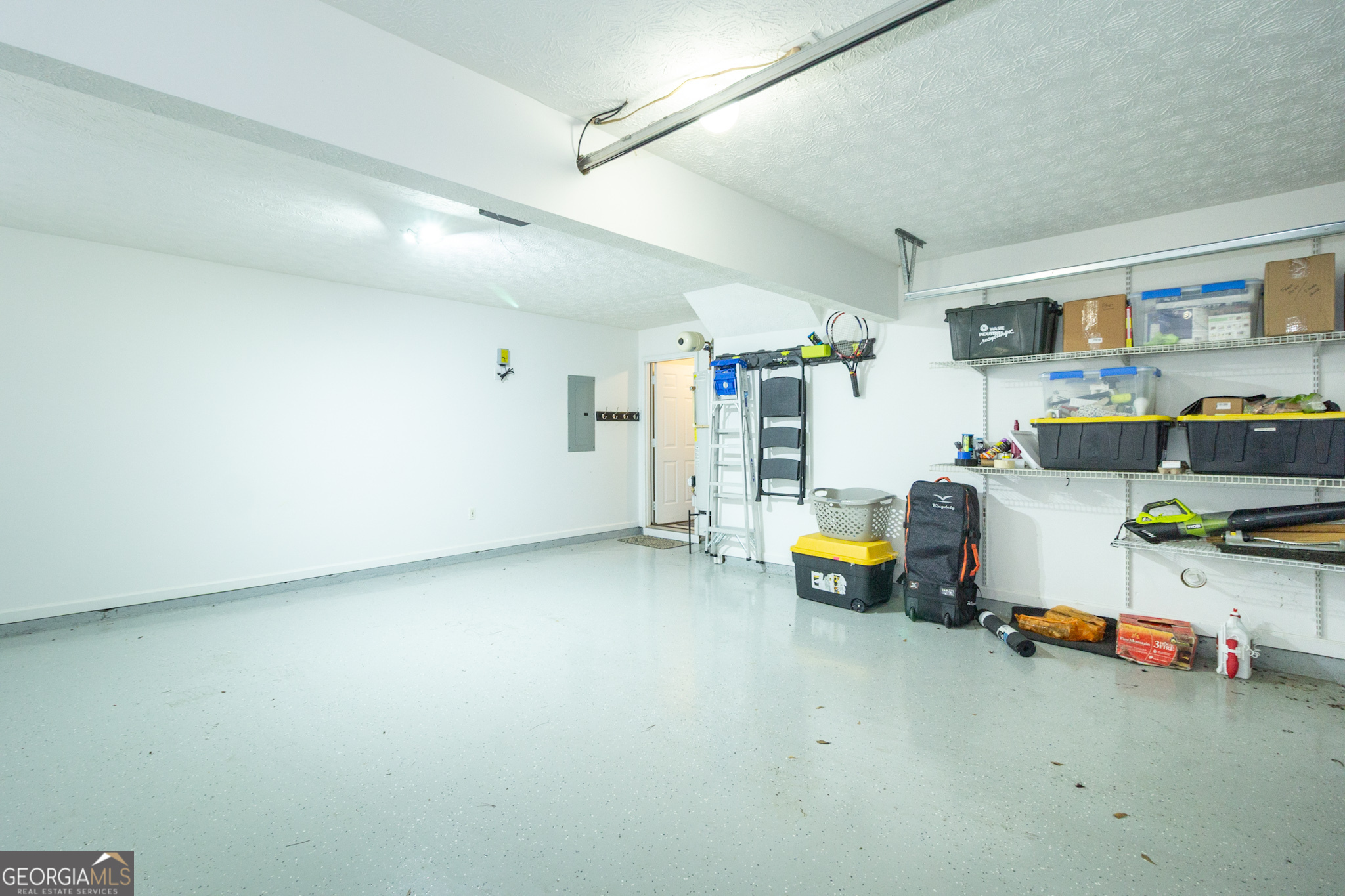 Fayetteville, Georgia 30215, United States, 4 Bedrooms Bedrooms, ,2 BathroomsBathrooms,Residential,Pending,745