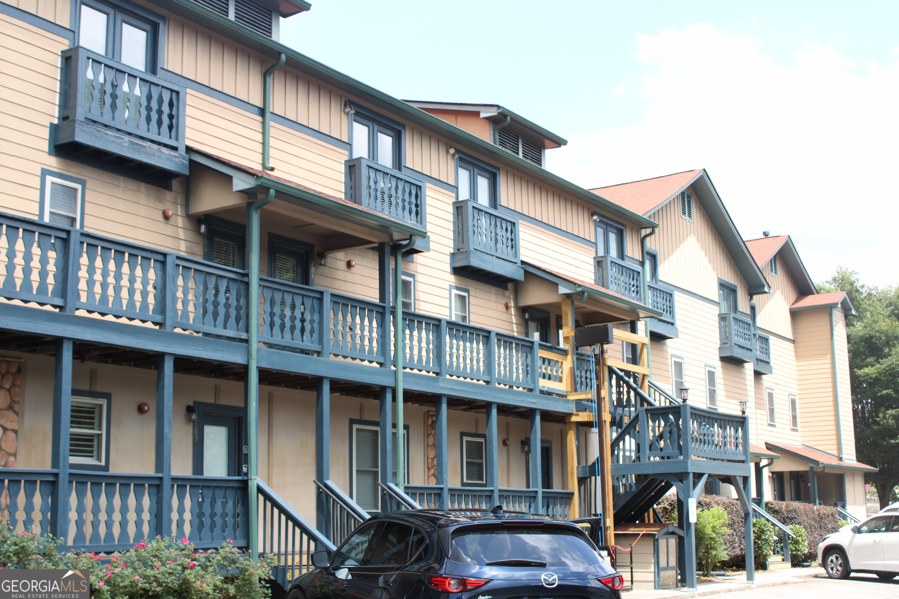 26-204 Midway ST UNIT #203 & DOOR #204