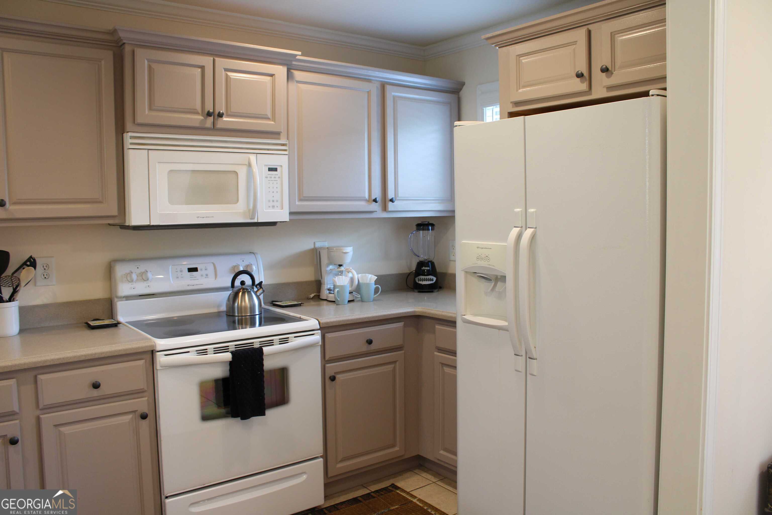 26-204 Midway ST UNIT #203 & DOOR #204