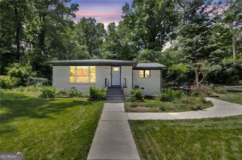 2837 Amelia AVE Decatur GA 30032