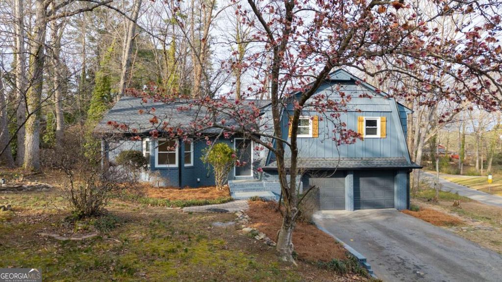 Photo of 300 Woodland Drive, Calhoun, GA 30701 (MLS # 10700715)