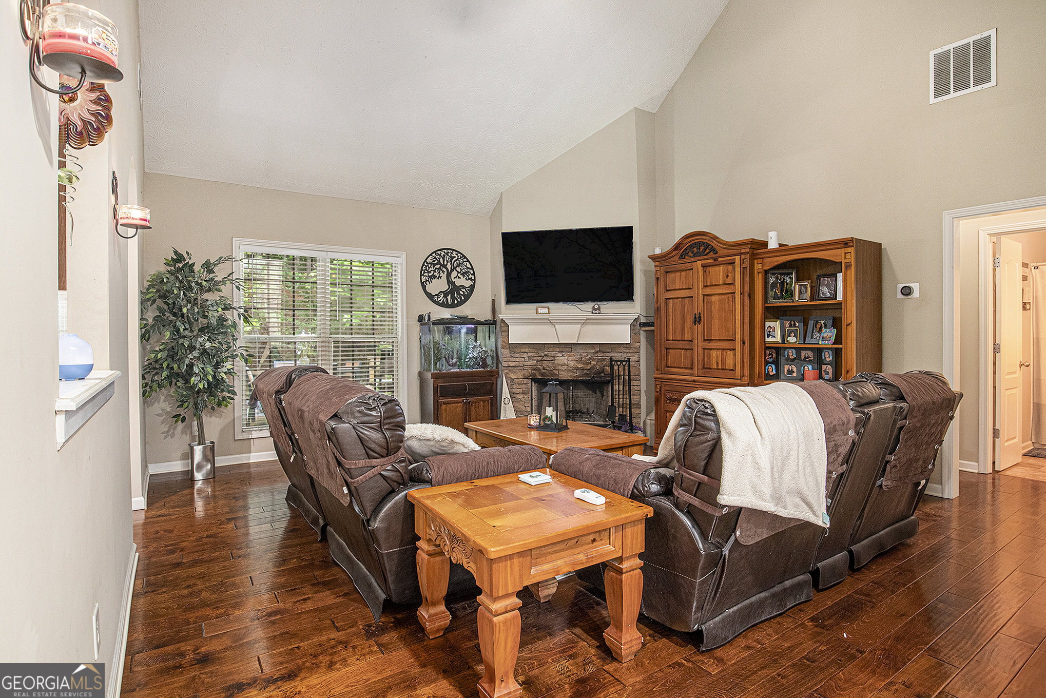 1210 Jefferson Walk CIR