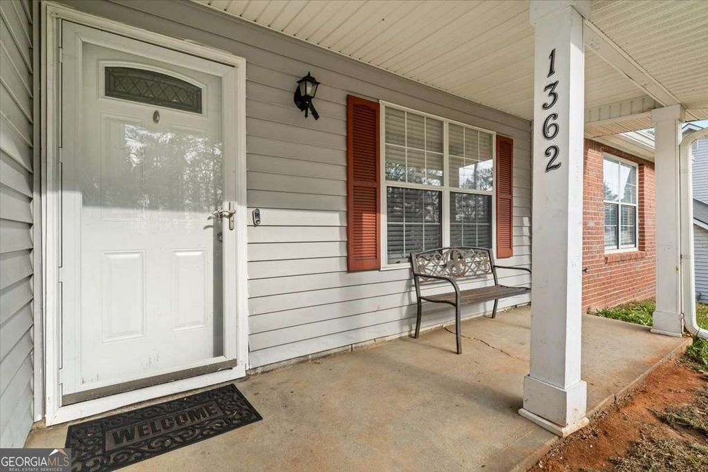 Photo of 1362 Tara Road, Jonesboro, GA 30238 (MLS # 10723148)