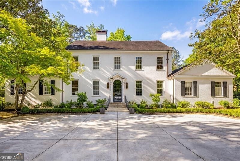 Photo of 3216 Glen Arden Drive NW, Atlanta, GA 30305 (MLS # 10824641)