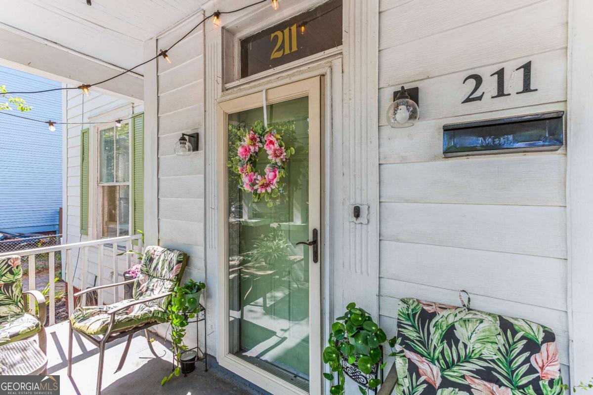 211 W 34Th ST