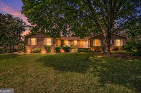 4465 Lisa WAY NW Lilburn GA 30047