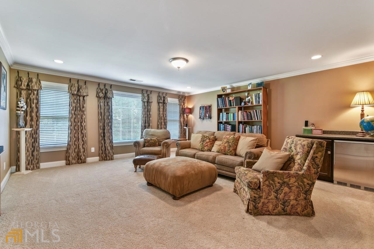 Triple Crown - Residential