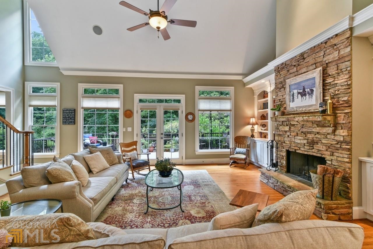 Triple Crown - Residential