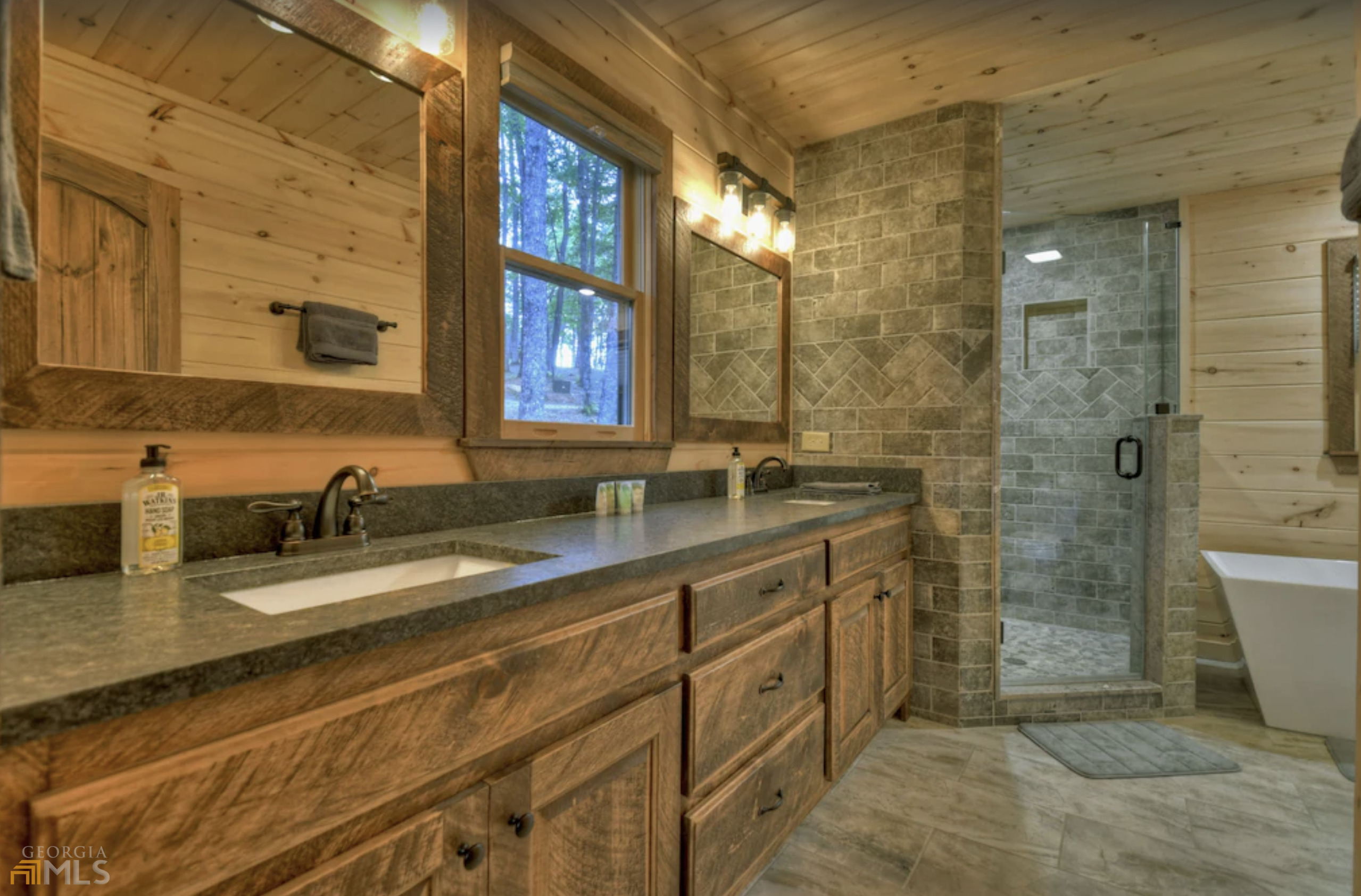 Blue Ridge Escape - Residential