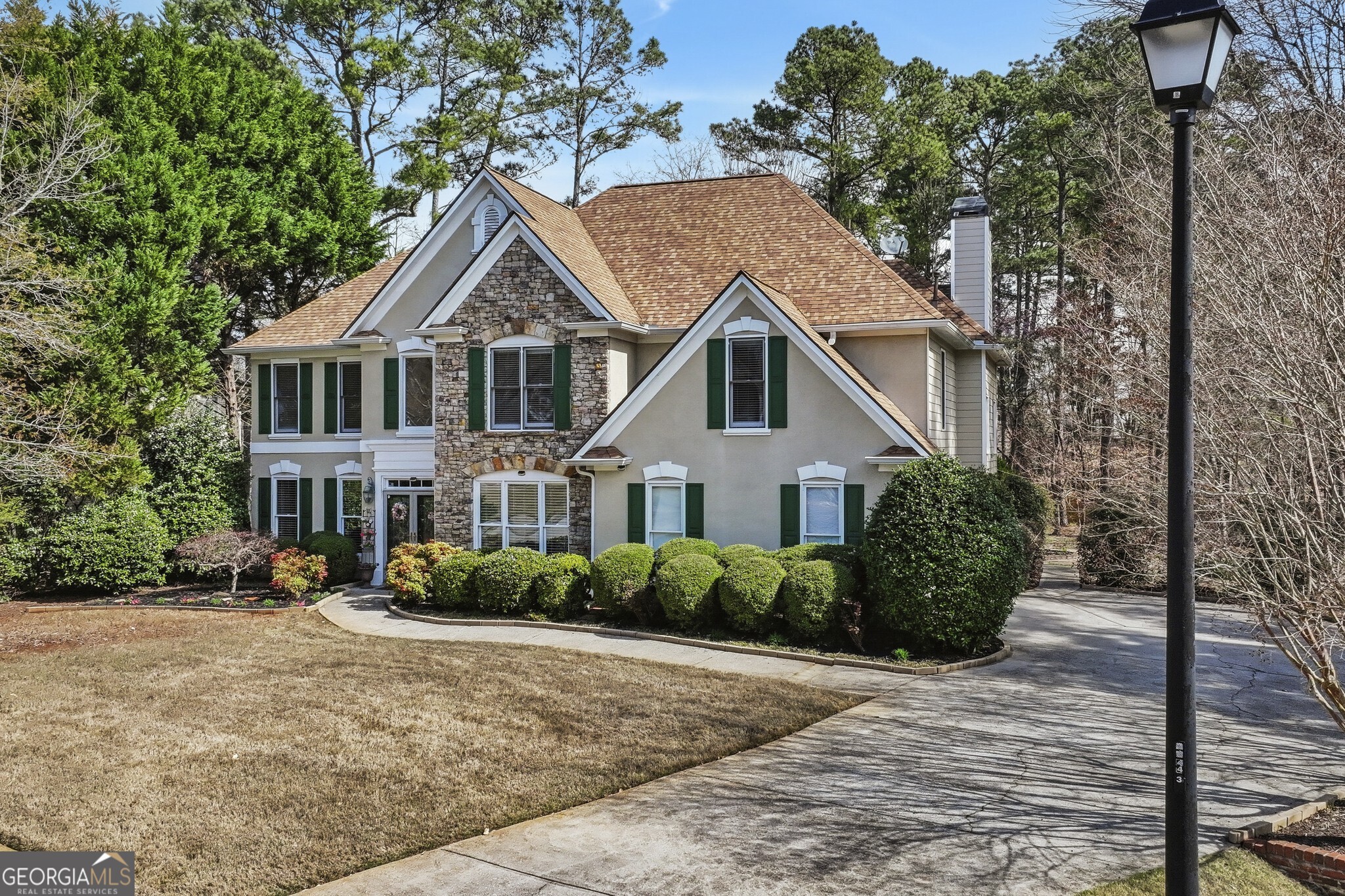 677 River Cove CT