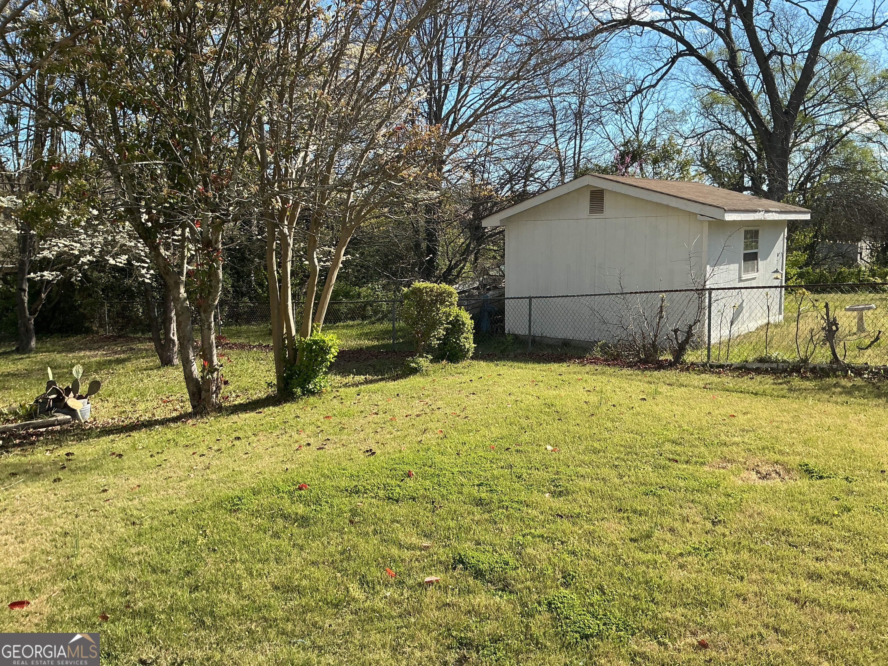 217 Montgomery ST NE