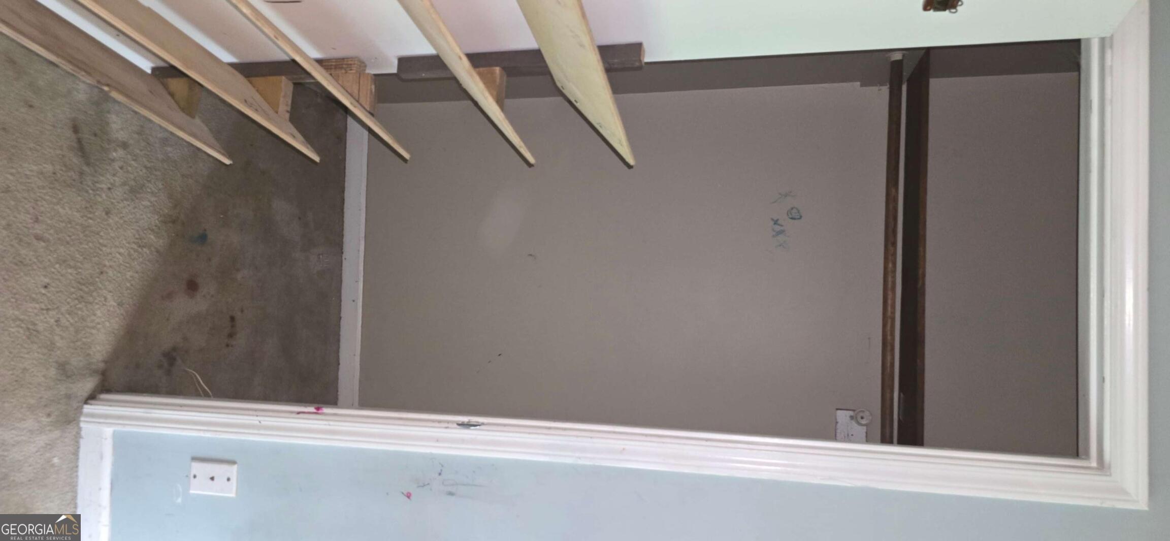 Victoria Downs - Residential