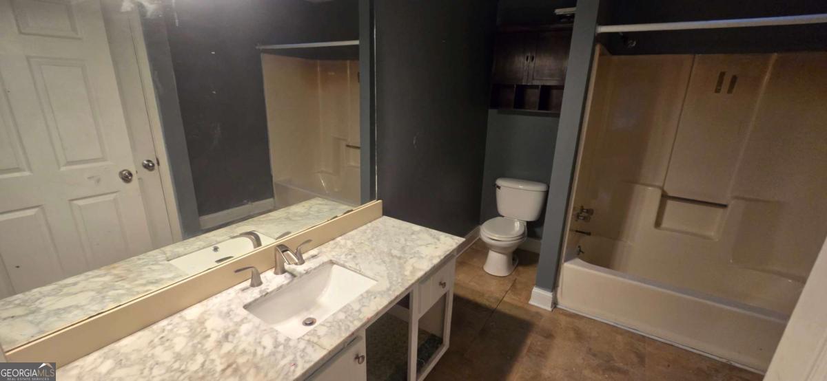 Victoria Downs - Residential