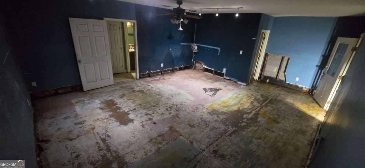 Victoria Downs - Residential