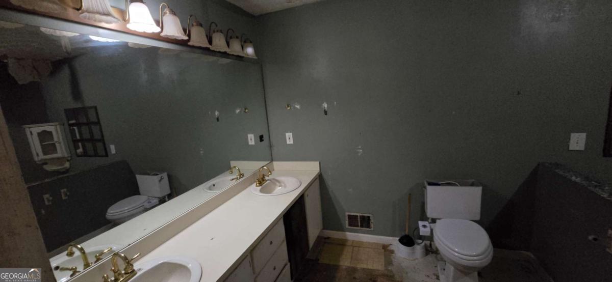 Victoria Downs - Residential