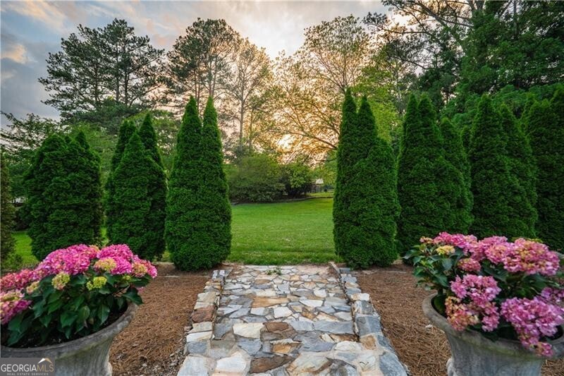 12490 Charlotte DR