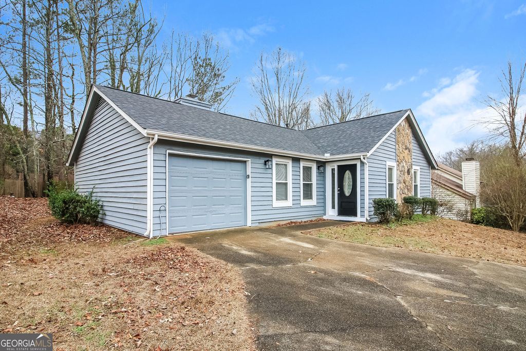 Photo of 1050 Chapman Circle, Stone Mountain, GA 30088 (MLS # 10677720)