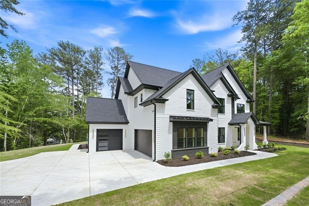 880 Bramlett Shoals RD