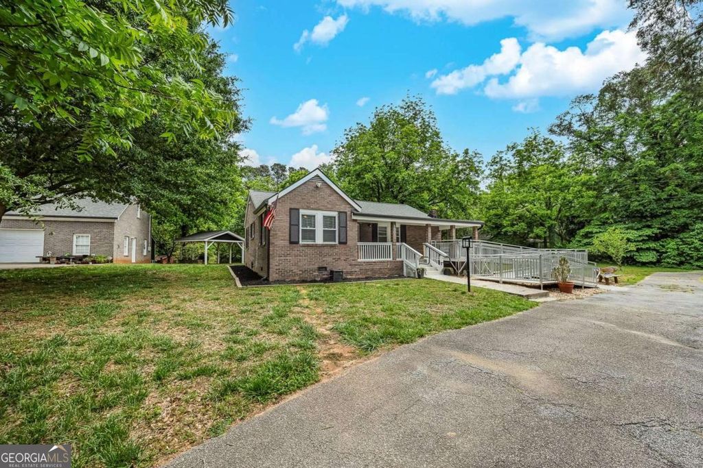 Photo of 1953 Powder Springs Road SW, Marietta, GA 30064 (MLS # 10760864)