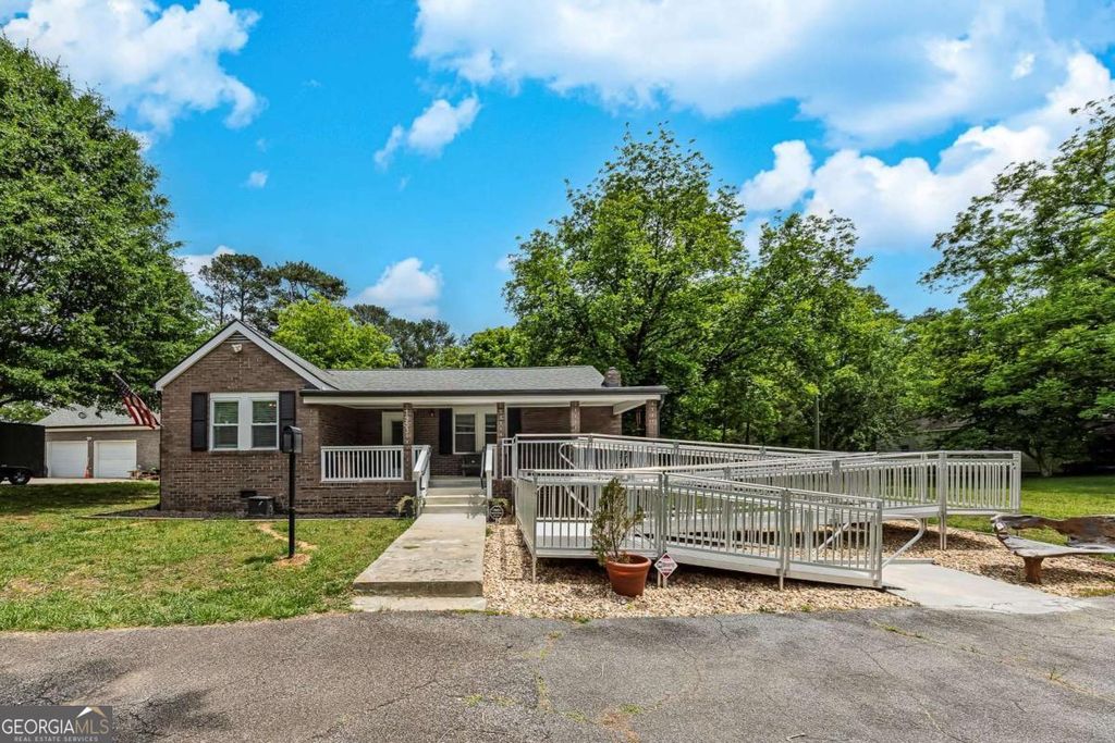 Photo of 1953 Powder Springs Road SW, Marietta, GA 30064 (MLS # 10760864)