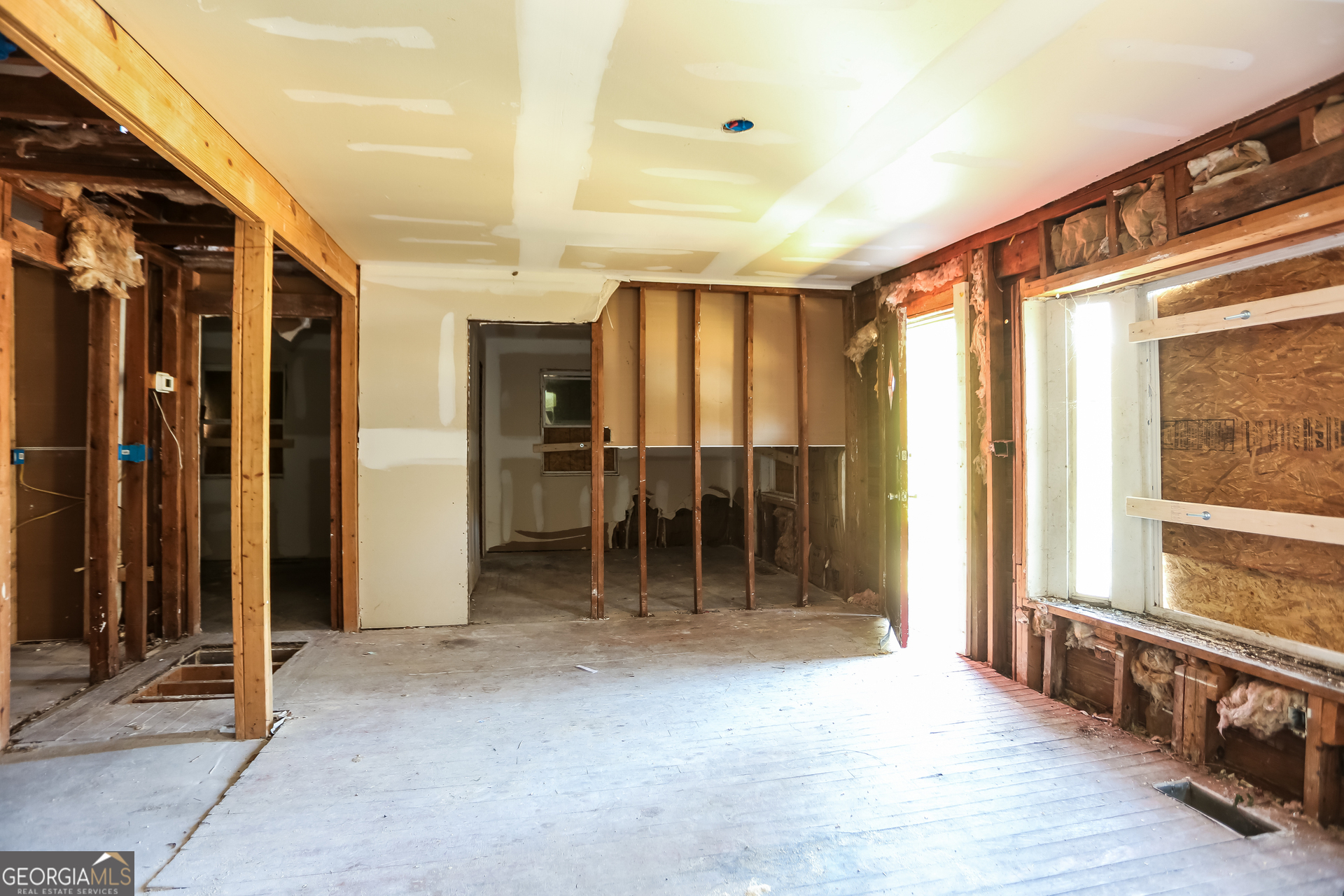 2186 Tiger Flowers DR NW